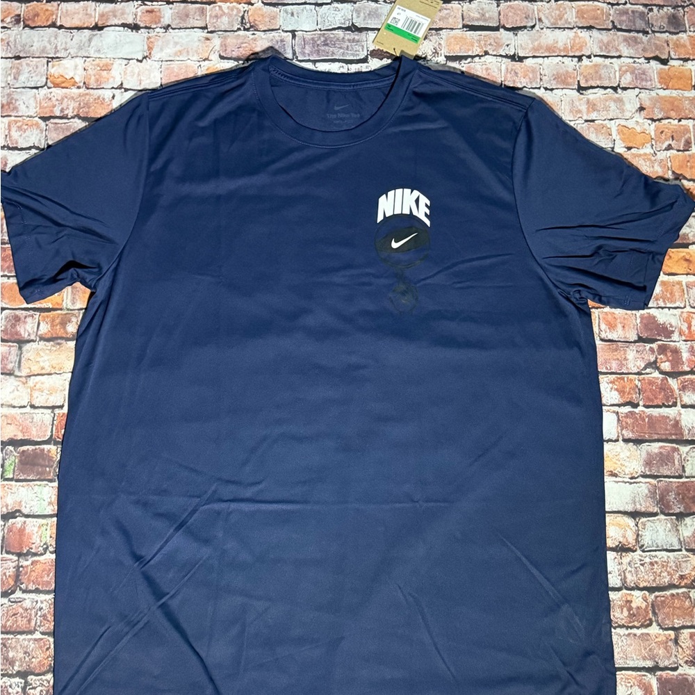 Nike Men's Navy Short Sleeve Tee